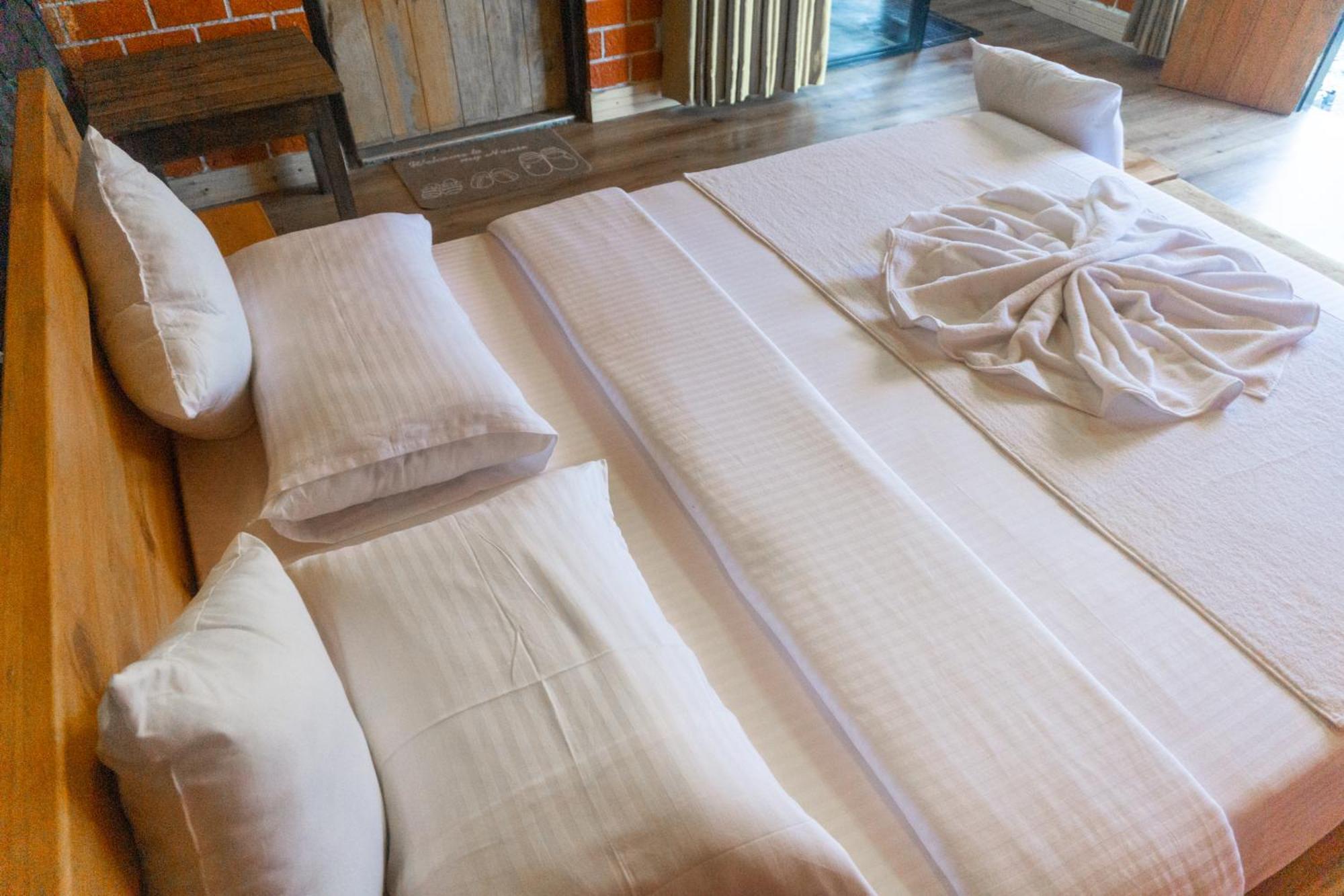 Hobbit Hole Hideaway Bed and Breakfast Ella Εξωτερικό φωτογραφία