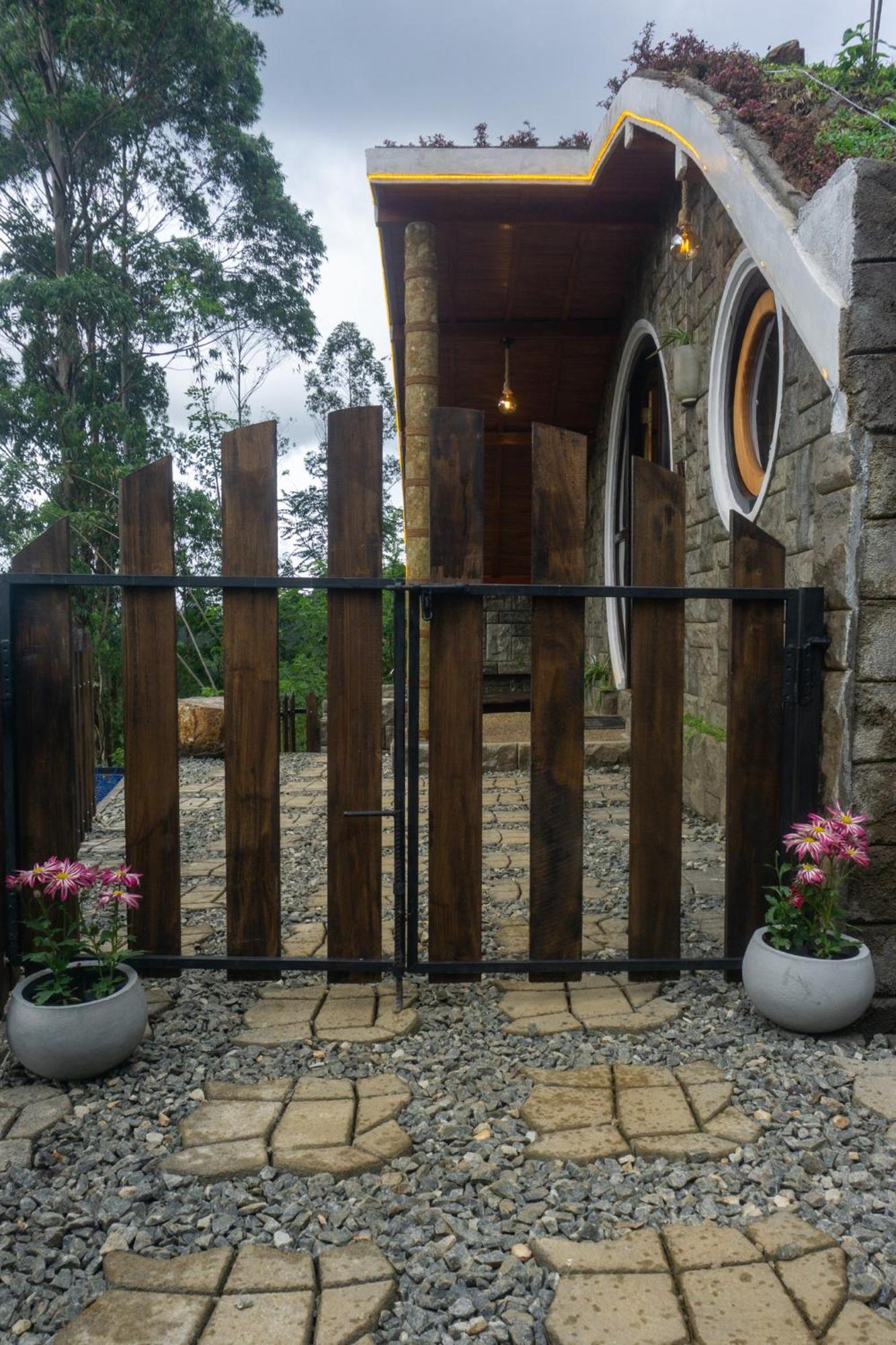 Hobbit Hole Hideaway Bed and Breakfast Ella Εξωτερικό φωτογραφία