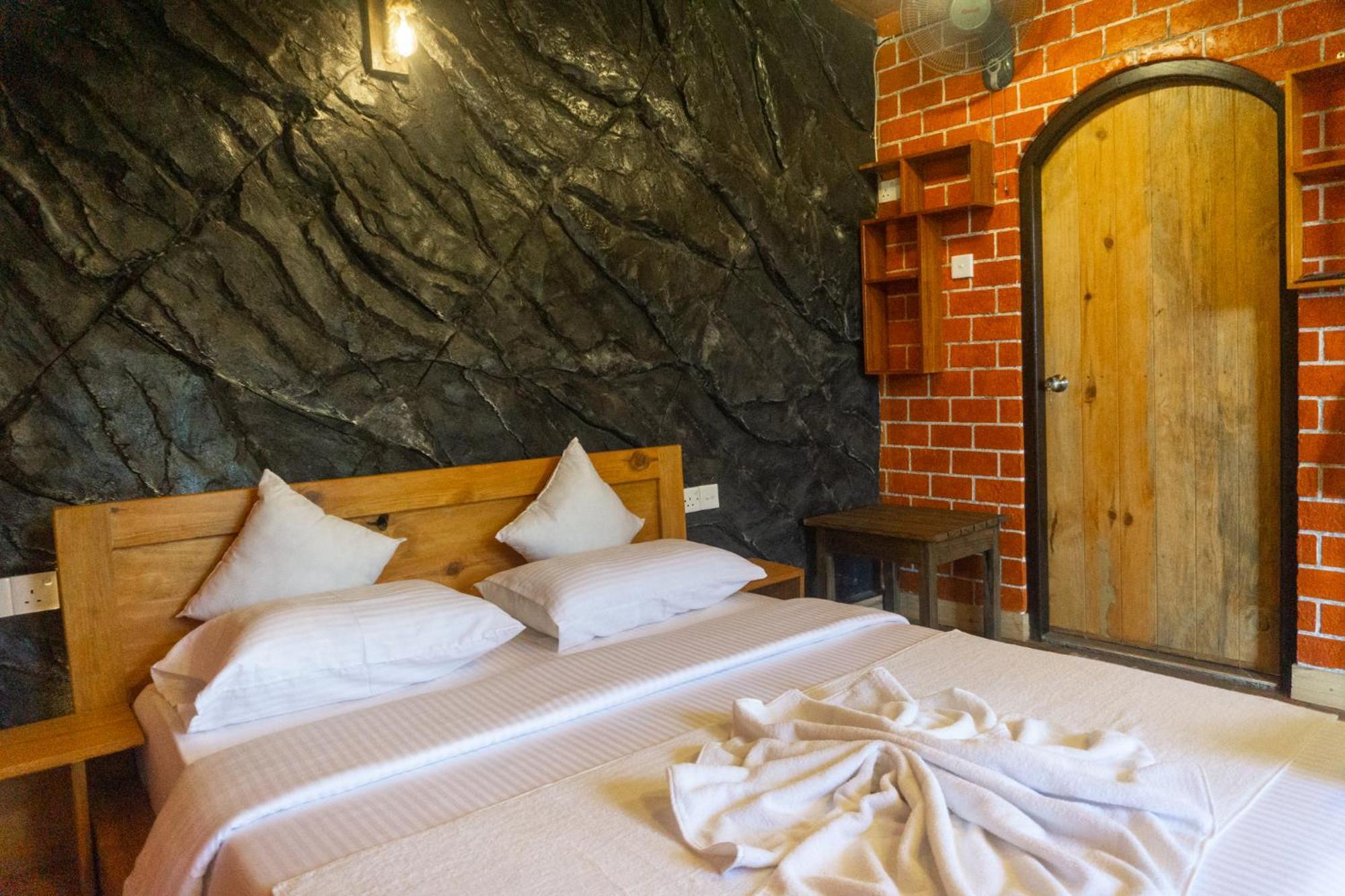 Hobbit Hole Hideaway Bed and Breakfast Ella Εξωτερικό φωτογραφία