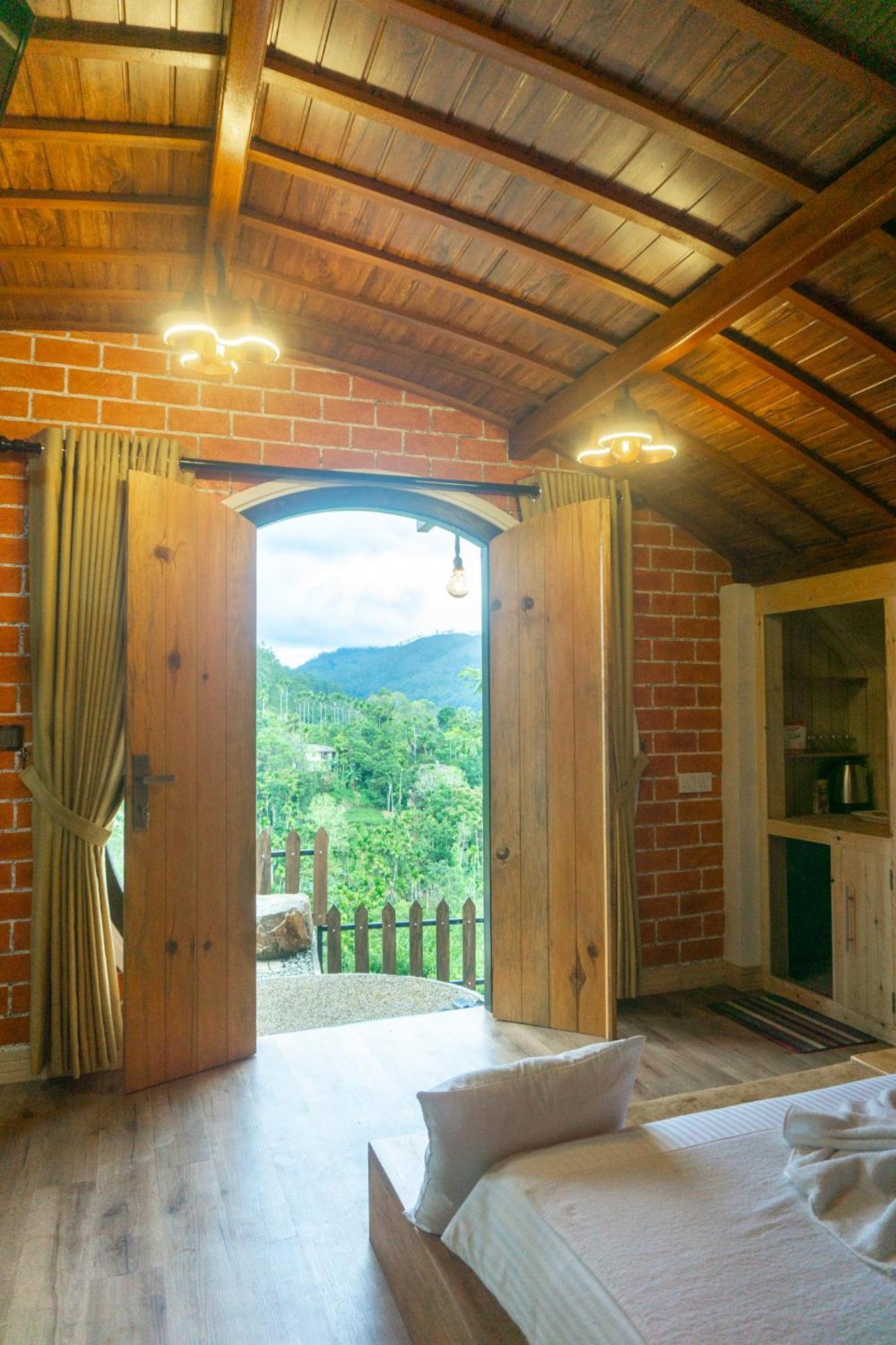 Hobbit Hole Hideaway Bed and Breakfast Ella Εξωτερικό φωτογραφία
