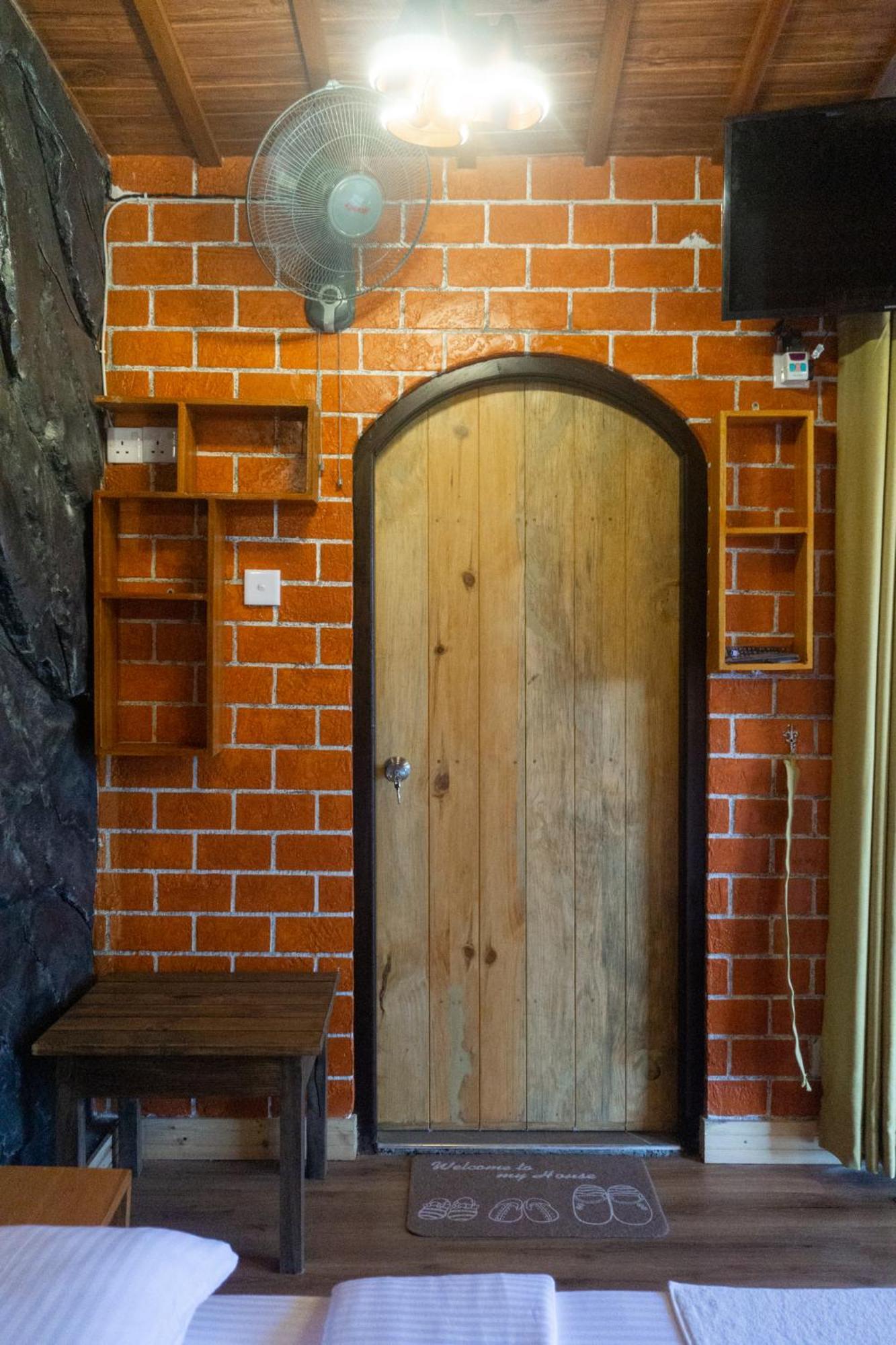 Hobbit Hole Hideaway Bed and Breakfast Ella Εξωτερικό φωτογραφία