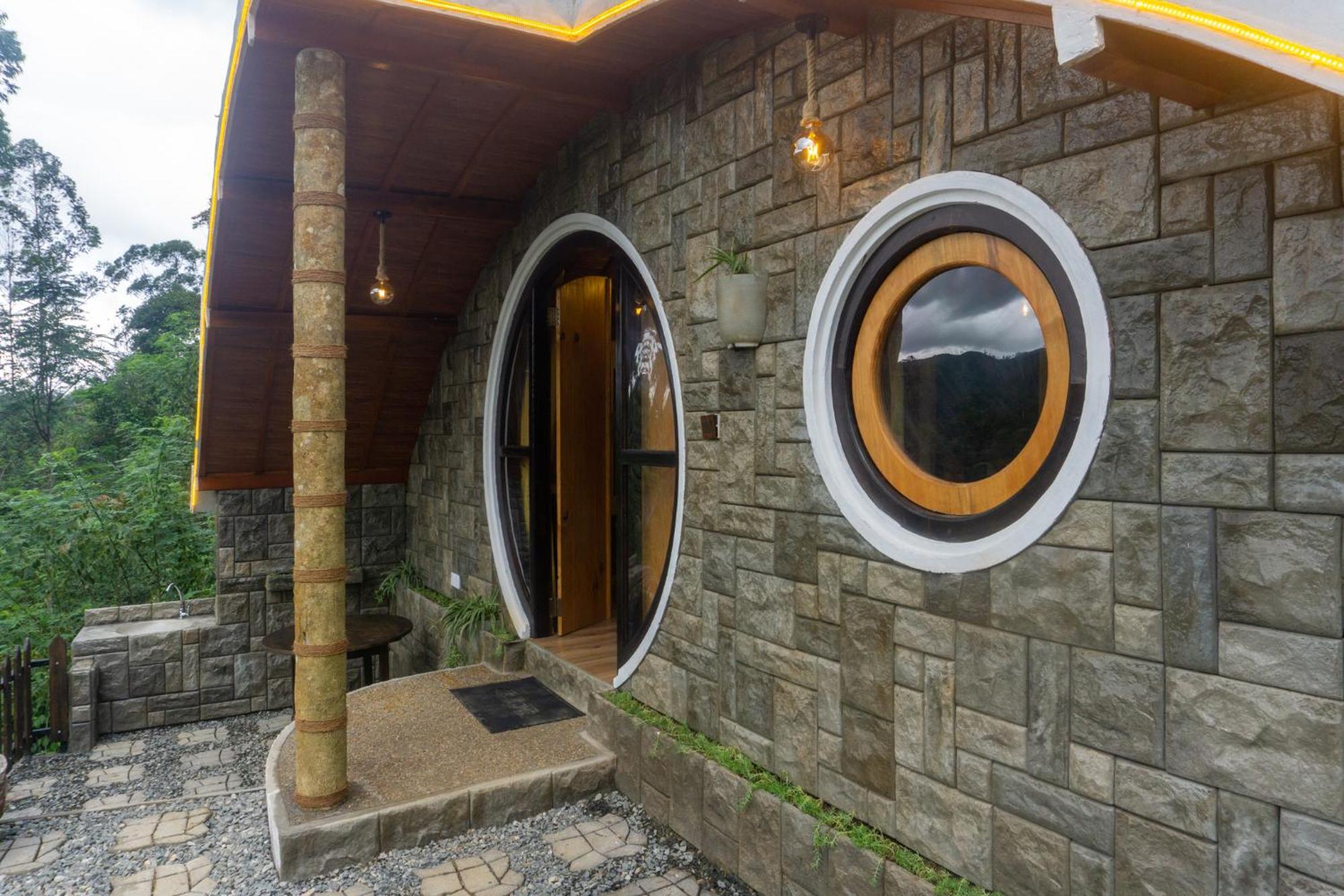 Hobbit Hole Hideaway Bed and Breakfast Ella Εξωτερικό φωτογραφία
