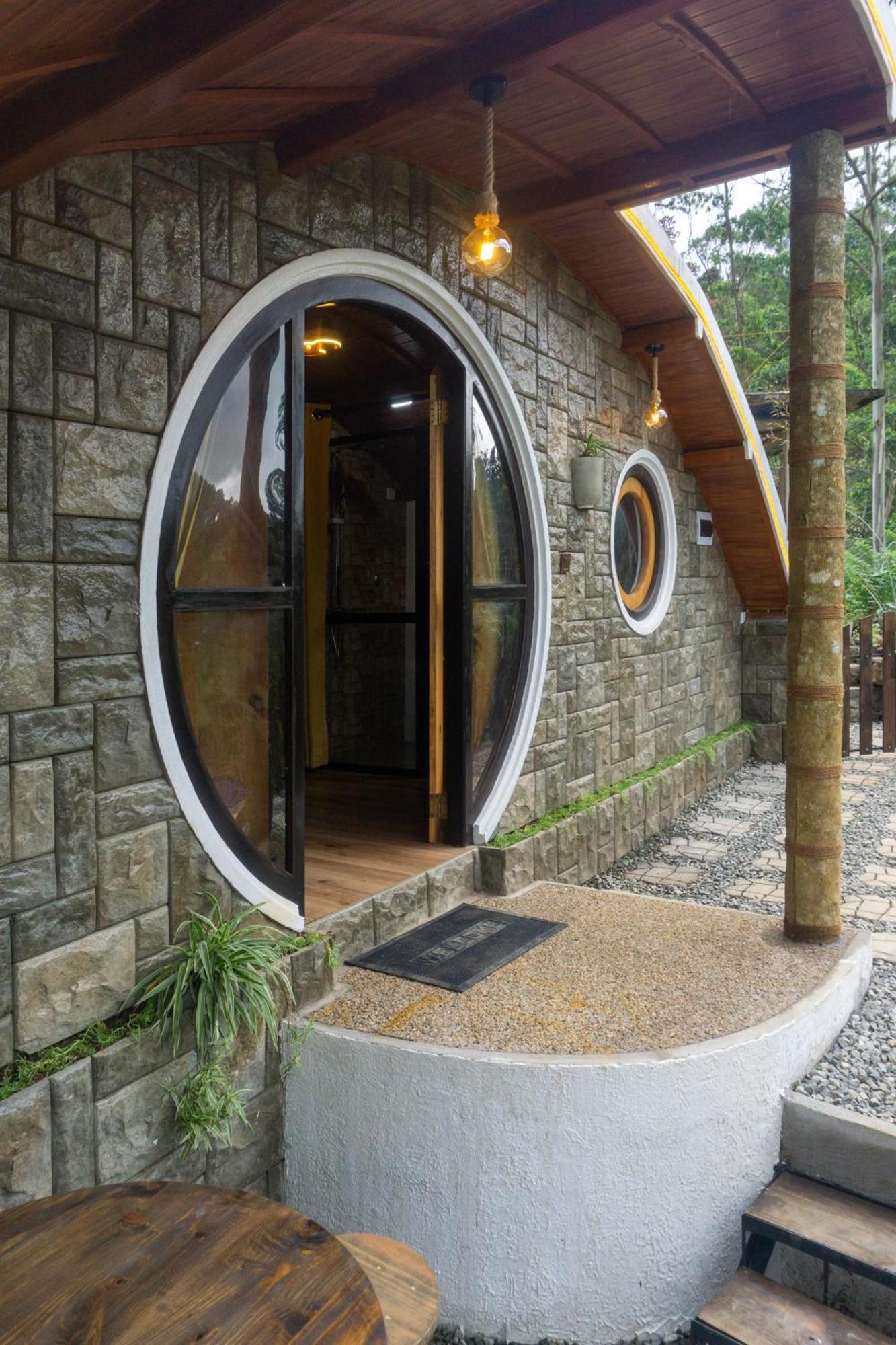 Hobbit Hole Hideaway Bed and Breakfast Ella Εξωτερικό φωτογραφία