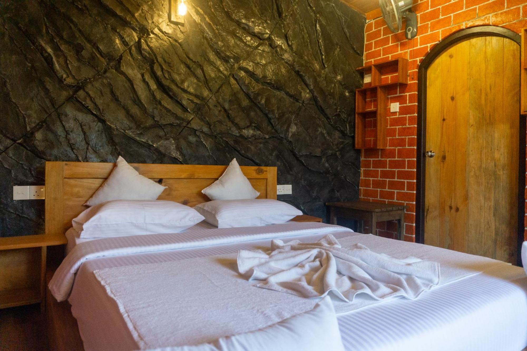 Hobbit Hole Hideaway Bed and Breakfast Ella Εξωτερικό φωτογραφία