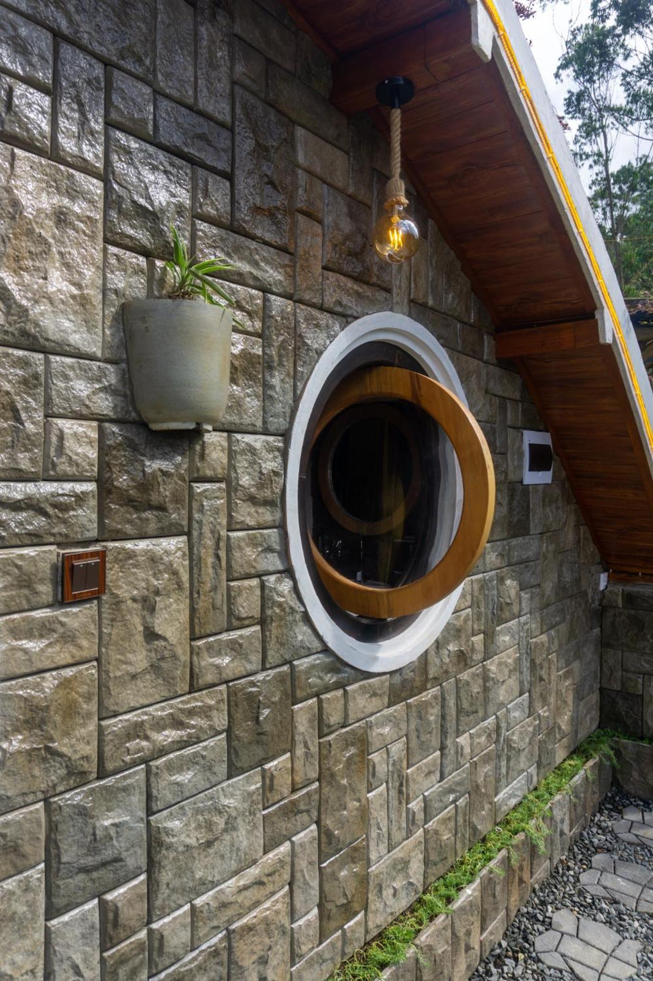 Hobbit Hole Hideaway Bed and Breakfast Ella Εξωτερικό φωτογραφία